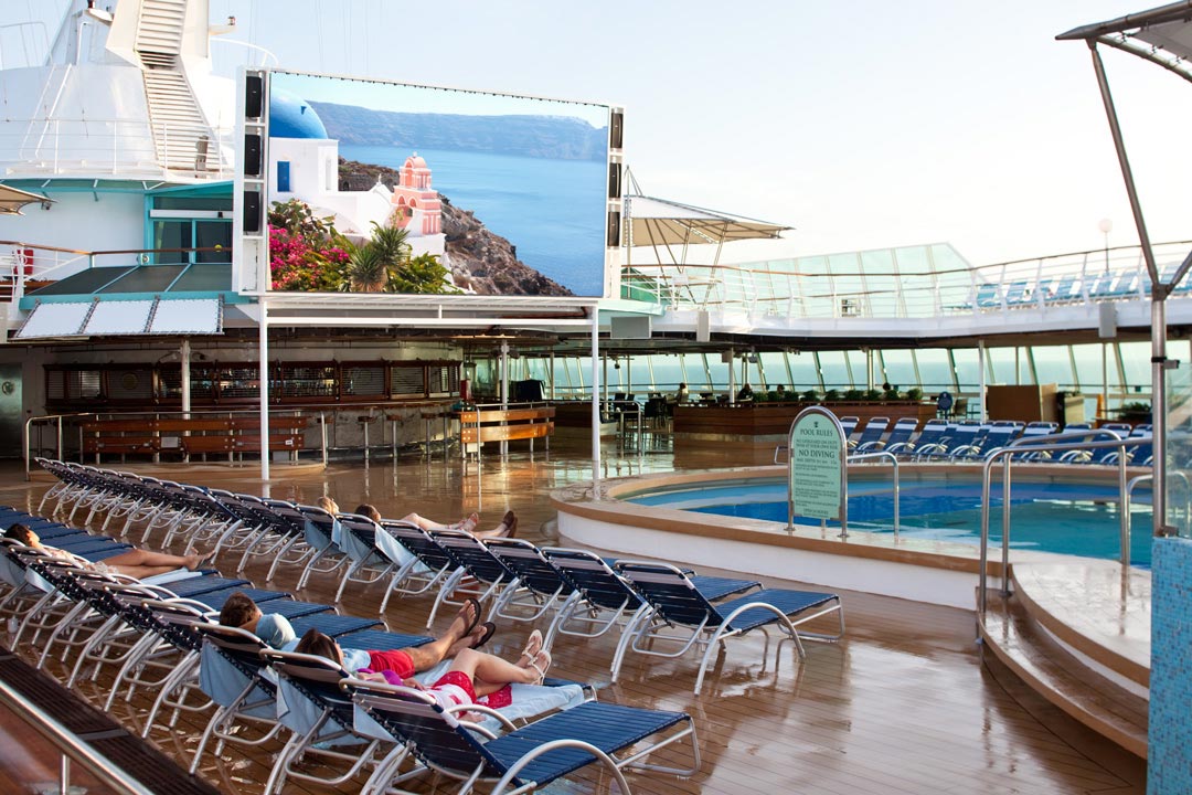 Outdoor Movie Screen